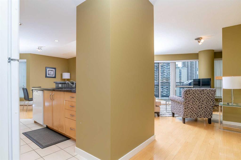 1403, 1088 6 Ave SW, Calgary, 1 Bedroom Bedrooms, ,1 BathroomBathrooms,Condos/Townhouses,For Sale,Barclay at Riverwest,14,3165