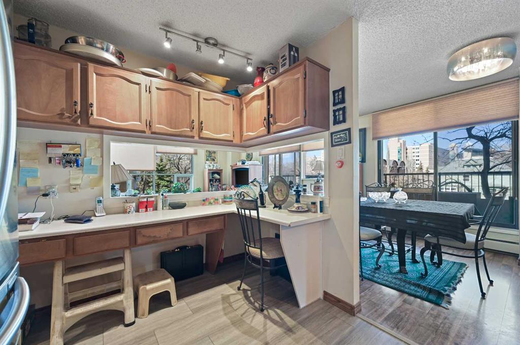#2A, 133 25 Avenue SW, Calgary, 2 Bedrooms Bedrooms, ,2 BathroomsBathrooms,Condos/Townhouses,For Sale,Hampton Court,1,3171
