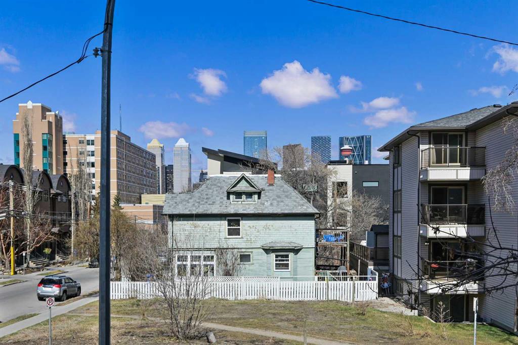 #2A, 133 25 Avenue SW, Calgary, 2 Bedrooms Bedrooms, ,2 BathroomsBathrooms,Condos/Townhouses,For Sale,Hampton Court,1,3171