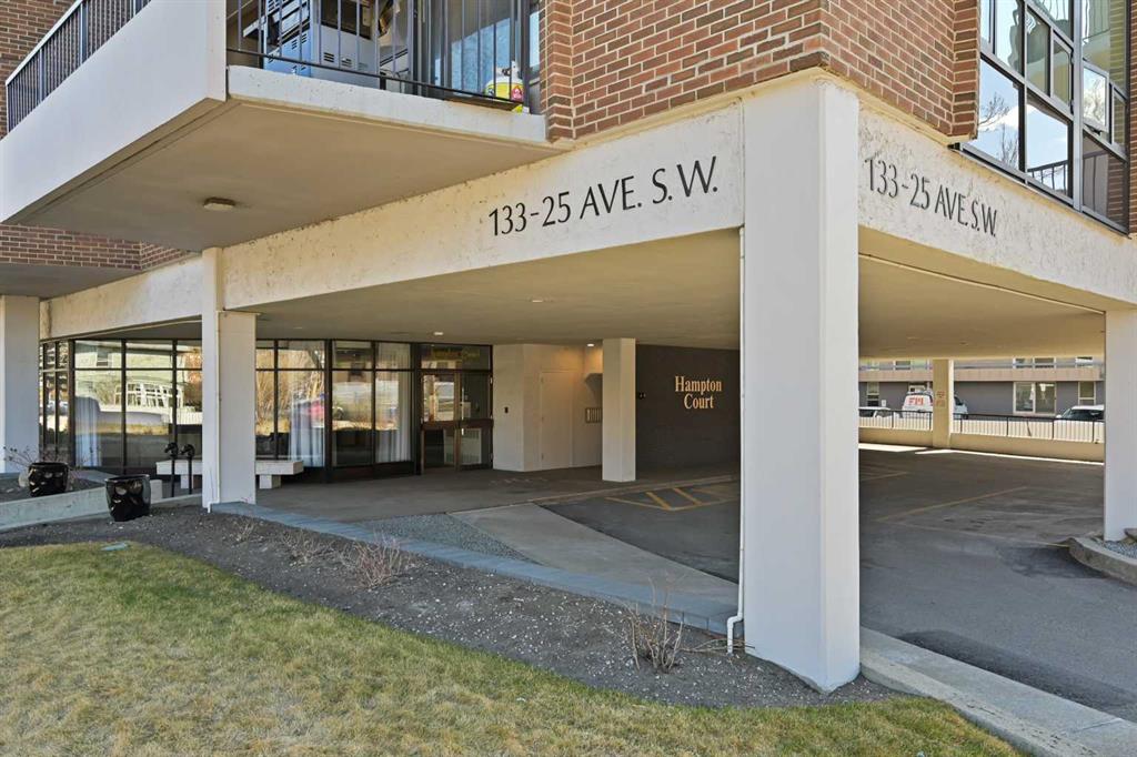 #2A, 133 25 Avenue SW, Calgary, 2 Bedrooms Bedrooms, ,2 BathroomsBathrooms,Condos/Townhouses,For Sale,Hampton Court,1,3171
