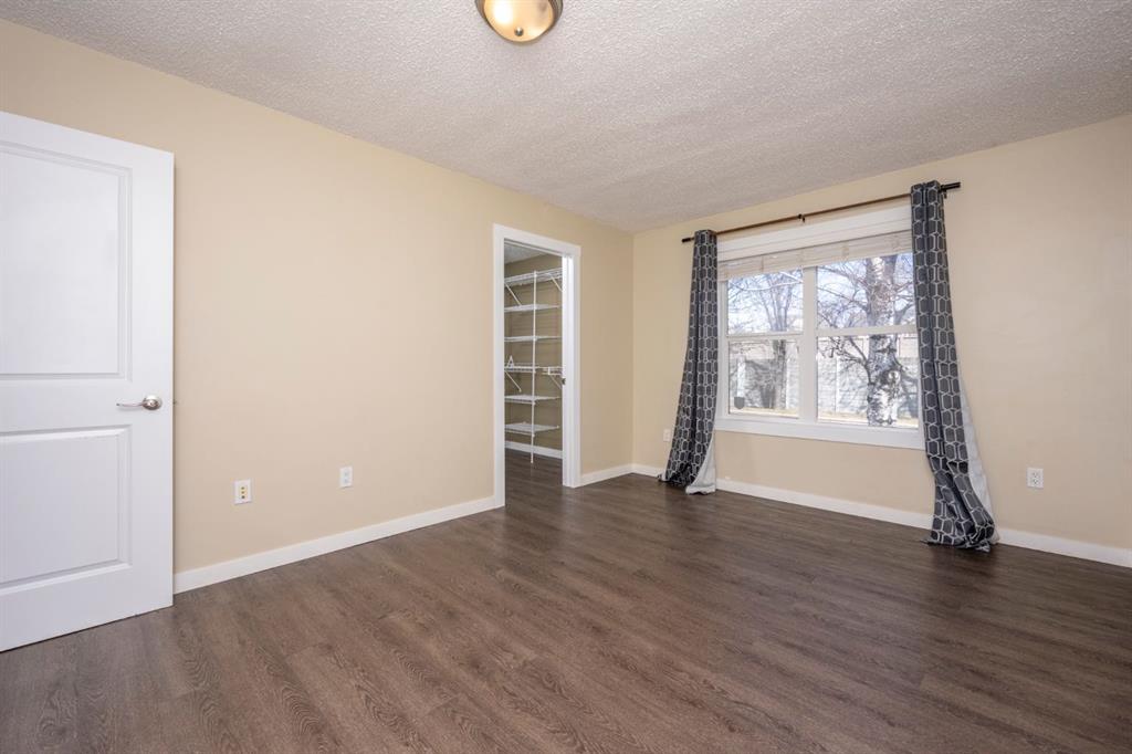 6031 Lacombe Way SW, Calgary, 4 Bedrooms Bedrooms, ,3 BathroomsBathrooms,Houses,For Sale,3172