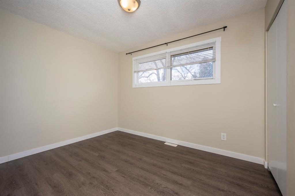 6031 Lacombe Way SW, Calgary, 4 Bedrooms Bedrooms, ,3 BathroomsBathrooms,Houses,For Sale,3172