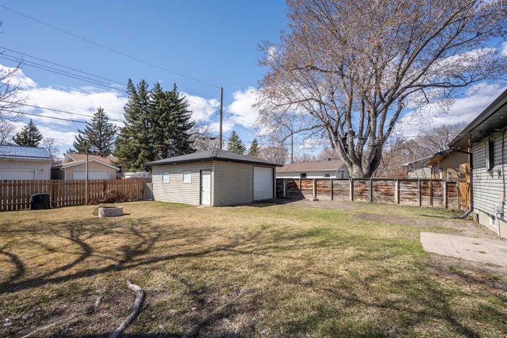 6031 Lacombe Way SW, Calgary, 4 Bedrooms Bedrooms, ,3 BathroomsBathrooms,Houses,For Sale,3172