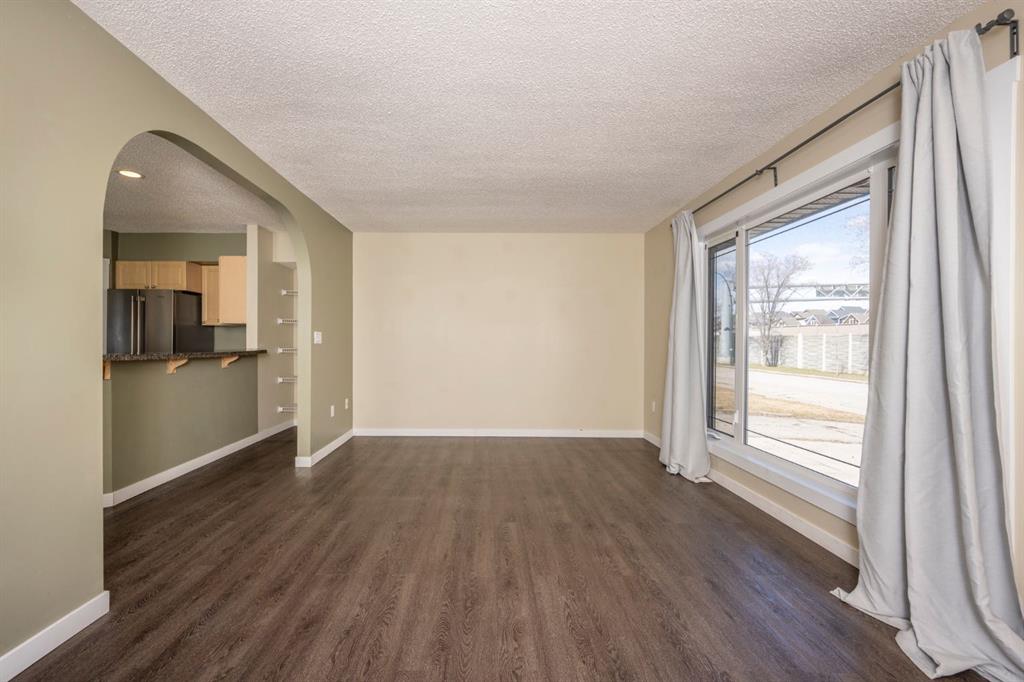 6031 Lacombe Way SW, Calgary, 4 Bedrooms Bedrooms, ,3 BathroomsBathrooms,Houses,For Sale,3172