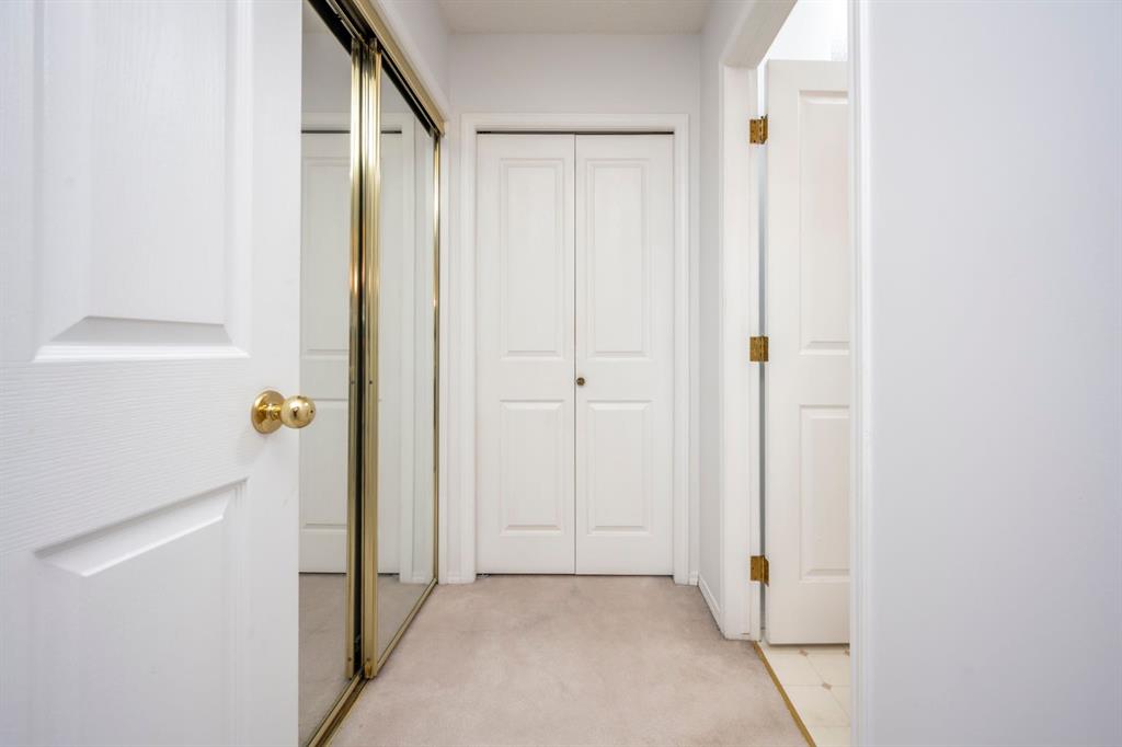 #107, 388 Sandarac Drive NW, Calgary, 4 Bedrooms Bedrooms, ,3 BathroomsBathrooms,Condos/Townhouses,Sold,3175