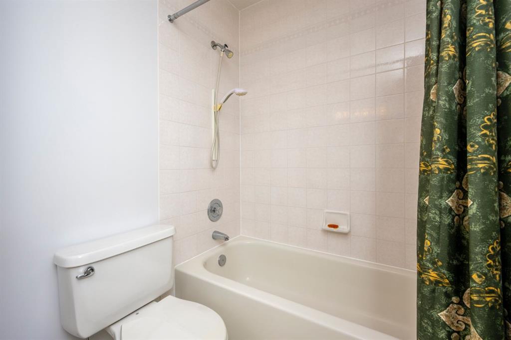 #107, 388 Sandarac Drive NW, Calgary, 4 Bedrooms Bedrooms, ,3 BathroomsBathrooms,Condos/Townhouses,Sold,3175