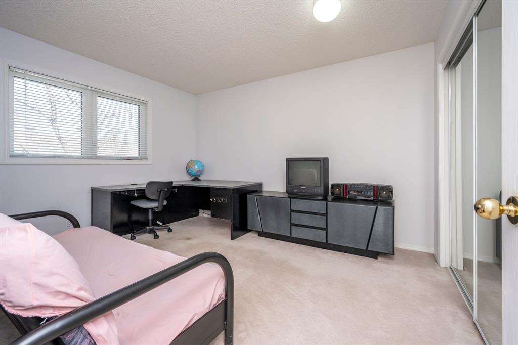 #107, 388 Sandarac Drive NW, Calgary, 4 Bedrooms Bedrooms, ,3 BathroomsBathrooms,Condos/Townhouses,Sold,3175