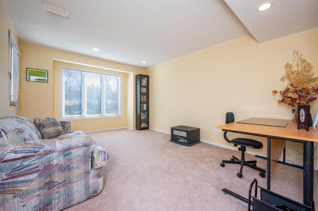 #107, 388 Sandarac Drive NW, Calgary, 4 Bedrooms Bedrooms, ,3 BathroomsBathrooms,Condos/Townhouses,Sold,3175