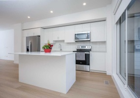 #302, 8535 19 Avenue SE, Calgary, 4 Bedrooms Bedrooms, ,3 BathroomsBathrooms,Condos/Townhouses,For Sale,3177
