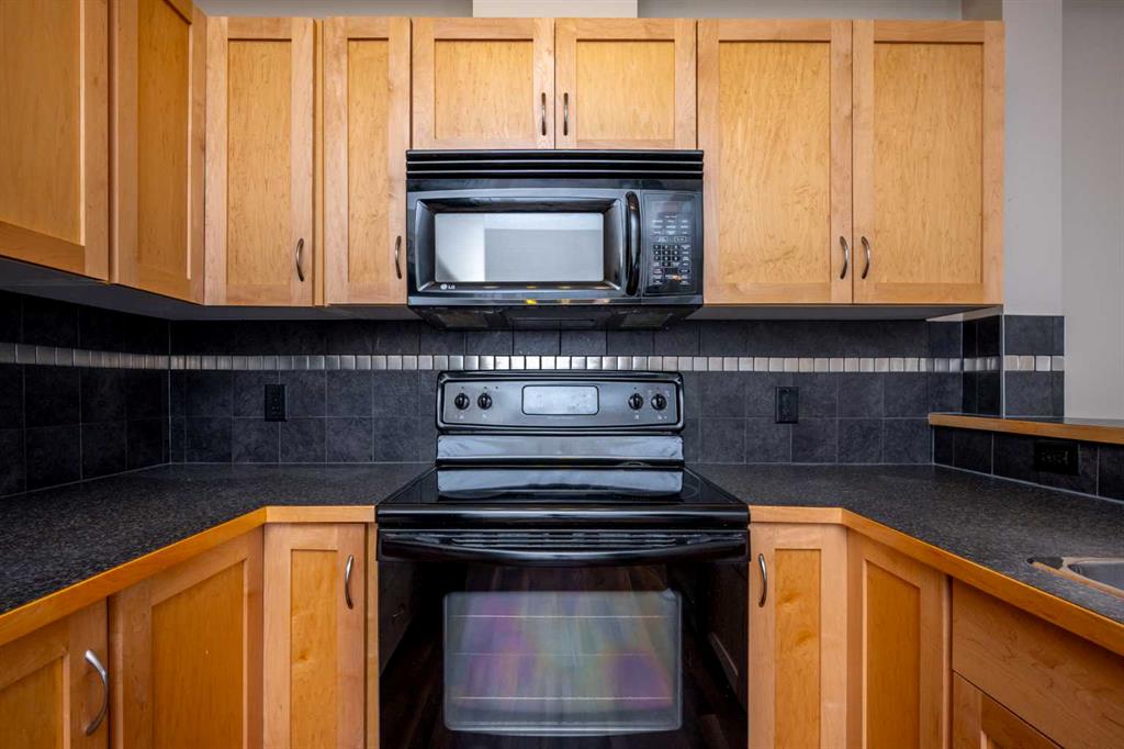 #1218, 211 Aspen Stone Boulevard SW, Calgary, 2 Bedrooms Bedrooms, ,2 BathroomsBathrooms,Condos/Townhouses,For Sale,Gallant Ridge,2,3179