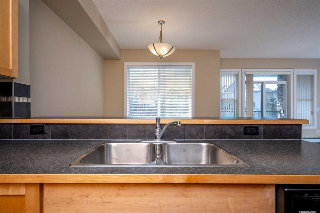 #1218, 211 Aspen Stone Boulevard SW, Calgary, 2 Bedrooms Bedrooms, ,2 BathroomsBathrooms,Condos/Townhouses,For Sale,Gallant Ridge,2,3179
