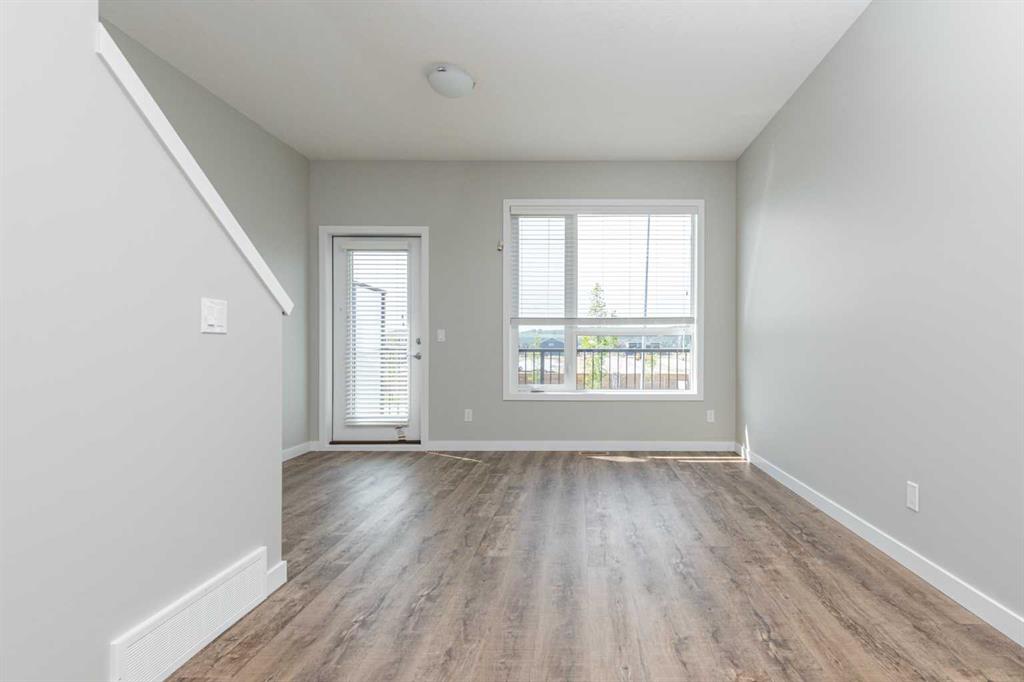 358 210 Avenue SW, Calgary, 2 Bedrooms Bedrooms, ,1 BathroomBathrooms,Condos/Townhouses,For Sale,Belwood Park,1,3180