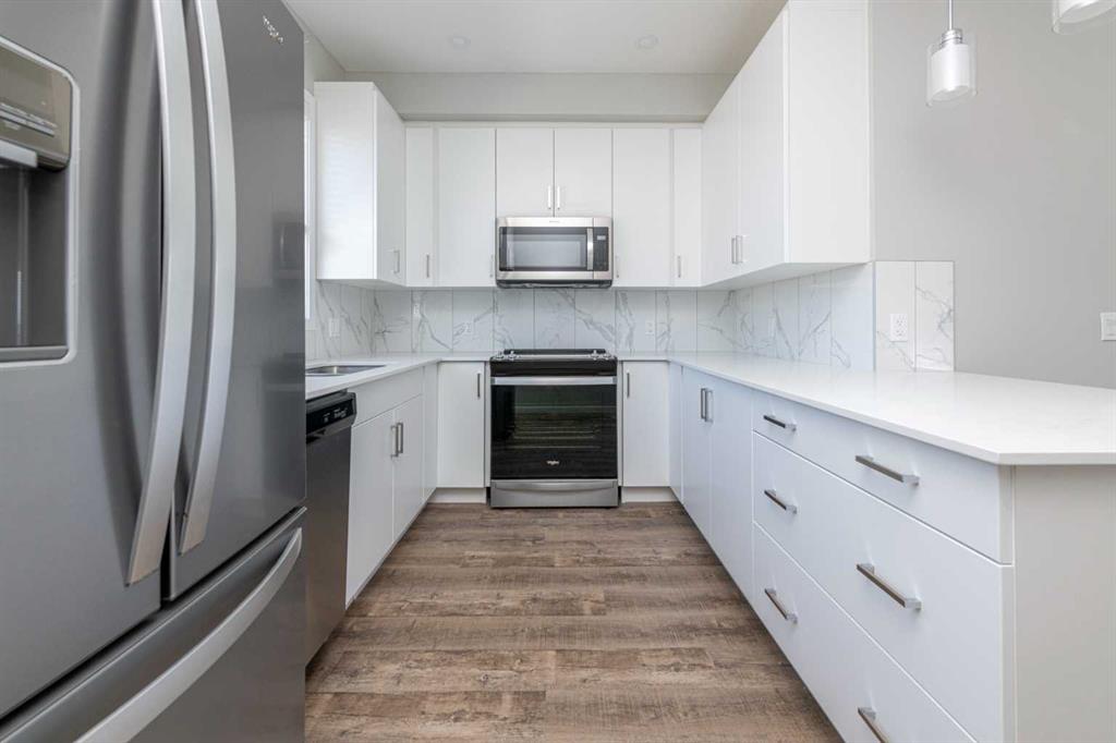 358 210 Avenue SW, Calgary, 2 Bedrooms Bedrooms, ,1 BathroomBathrooms,Condos/Townhouses,For Sale,Belwood Park,1,3180
