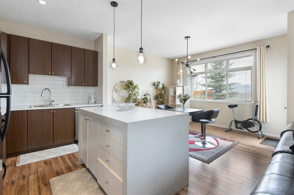 #83, 300 Evanscreek Court NW, Calgary, 2 Bedrooms Bedrooms, ,1 BathroomBathrooms,Condos/Townhouses,For Sale,3183