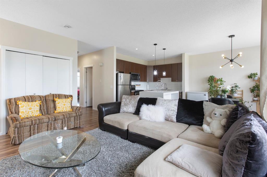#83, 300 Evanscreek Court NW, Calgary, 2 Bedrooms Bedrooms, ,1 BathroomBathrooms,Condos/Townhouses,For Sale,3183