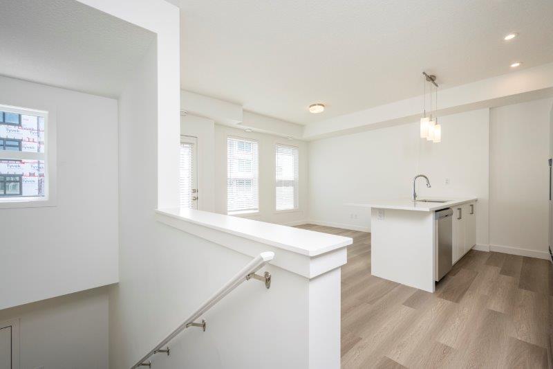 40, 2117 81 Street South West, Calgary, 2 Bedrooms Bedrooms, ,2 BathroomsBathrooms,Condos/Townhouses,For Rent,Elkwood,40, 2117 81 Street South West,3188