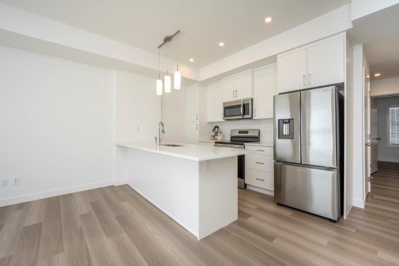 40, 2117 81 Street South West, Calgary, 2 Bedrooms Bedrooms, ,2 BathroomsBathrooms,Condos/Townhouses,For Rent,Elkwood,40, 2117 81 Street South West,3188