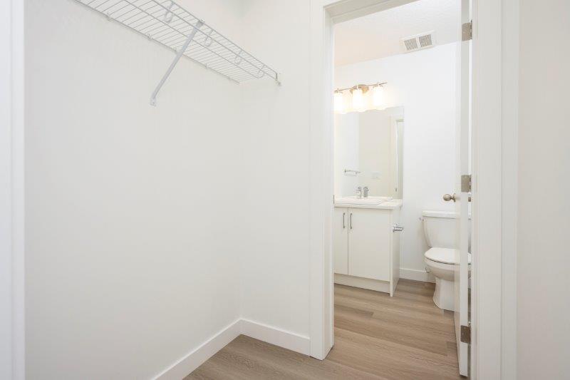 40, 2117 81 Street South West, Calgary, 2 Bedrooms Bedrooms, ,2 BathroomsBathrooms,Condos/Townhouses,For Rent,Elkwood,40, 2117 81 Street South West,3188