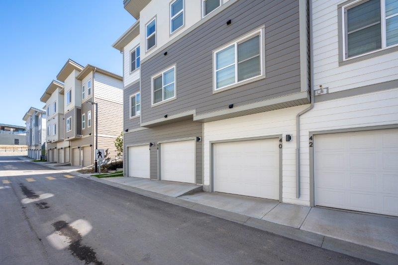 40, 2117 81 Street South West, Calgary, 2 Bedrooms Bedrooms, ,2 BathroomsBathrooms,Condos/Townhouses,For Rent,Elkwood,40, 2117 81 Street South West,3188