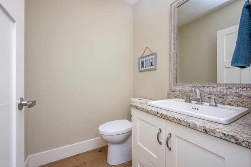 2815 25 Street Southwest, Calgary, 4 Bedrooms Bedrooms, ,3.5 BathroomsBathrooms,Houses,For Rent,2815 25 Street Southwest,3194