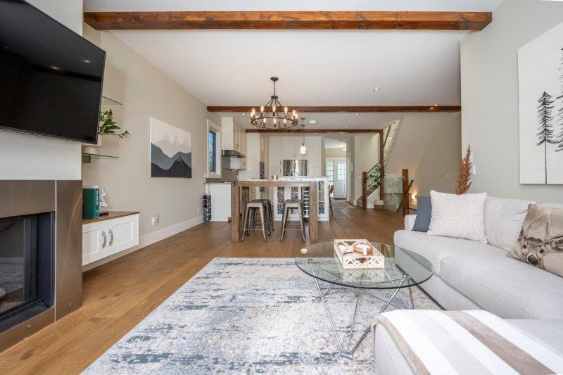 2815 25 Street Southwest, Calgary, 4 Bedrooms Bedrooms, ,3.5 BathroomsBathrooms,Houses,For Rent,2815 25 Street Southwest,3194