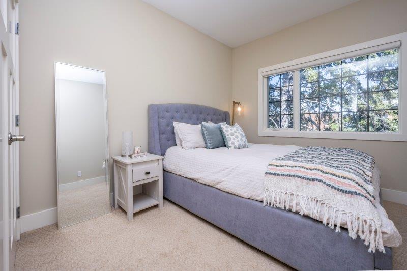 2815 25 Street Southwest, Calgary, 4 Bedrooms Bedrooms, ,3.5 BathroomsBathrooms,Houses,For Rent,2815 25 Street Southwest,3194