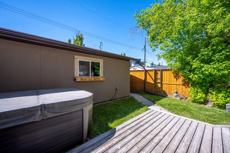 2815 25 Street Southwest, Calgary, 4 Bedrooms Bedrooms, ,3.5 BathroomsBathrooms,Houses,For Rent,2815 25 Street Southwest,3194