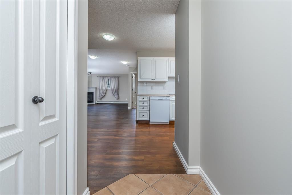 #117, 30 Sierra Morena Mews SW, Calgary, 2 Bedrooms Bedrooms, ,2 BathroomsBathrooms,Condos/Townhouses,For Sale,The Pavillion of Richmond Hill,1,3197