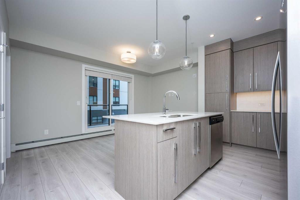 #217, 383 Smith Street NW, Calgary, 1 Bedroom Bedrooms, ,1 BathroomBathrooms,Condos/Townhouses,For Sale,2,3199