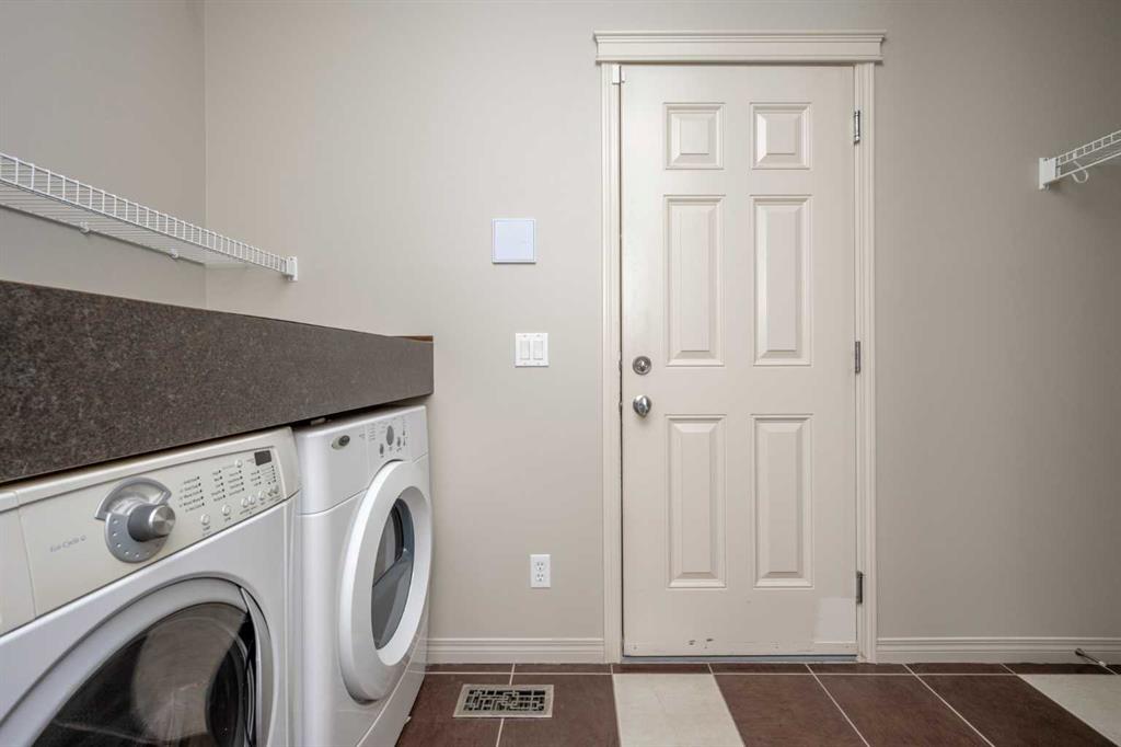 243 Silverado Plains Clsoe SW, Calgary, 3 Bedrooms Bedrooms, ,2 BathroomsBathrooms,Houses,For Sale,3203