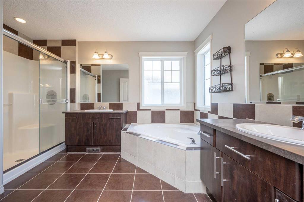 243 Silverado Plains Clsoe SW, Calgary, 3 Bedrooms Bedrooms, ,2 BathroomsBathrooms,Houses,For Sale,3203