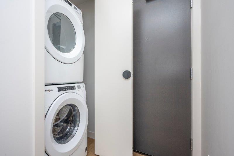 305, 1107 Gladstone Road Northwest, Calgary, 2 Bedrooms Bedrooms, ,2 BathroomsBathrooms,Condos/Townhouses,For Rent,ERA,305, 1107 Gladstone Road Northwest,3207