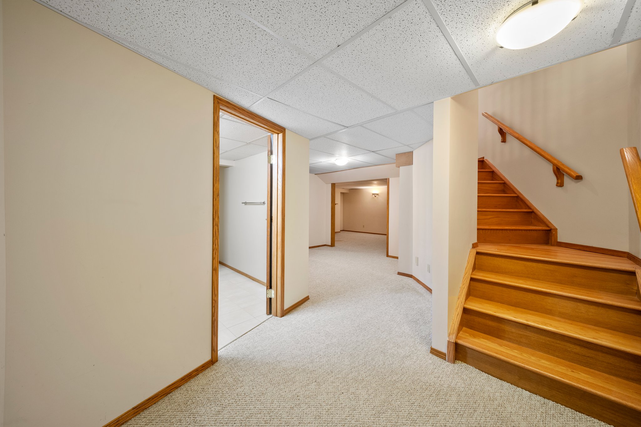 327 Douglas Woods Drive Southeast, Calgary, 4 Bedrooms Bedrooms, ,3.5 BathroomsBathrooms,Houses,For Rent,327 Douglas Woods Drive Southeast,3210