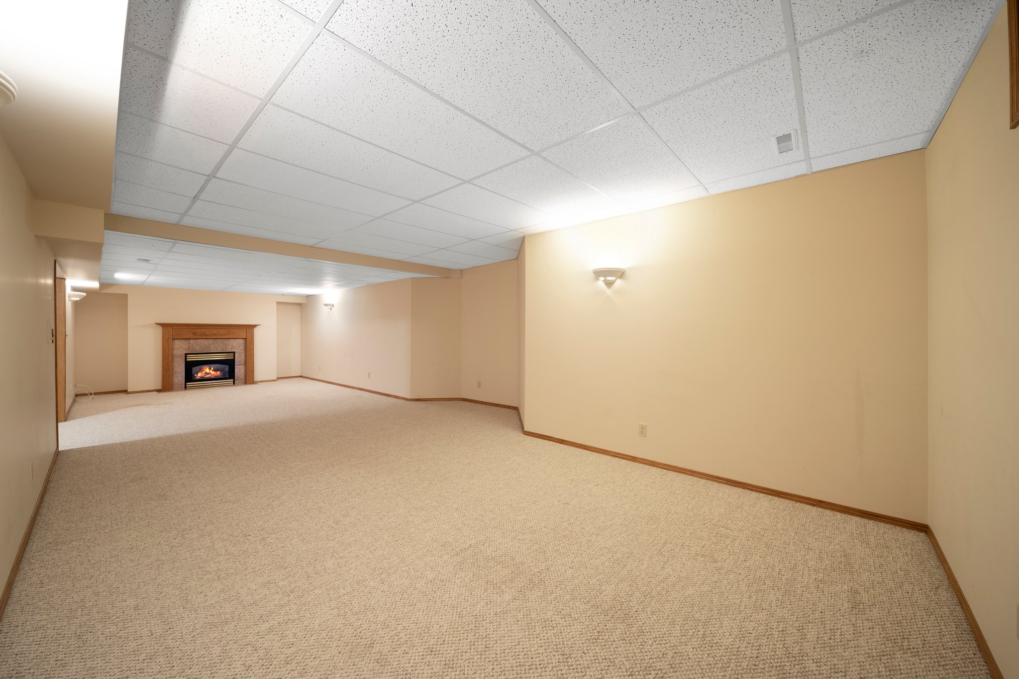 327 Douglas Woods Drive Southeast, Calgary, 4 Bedrooms Bedrooms, ,3.5 BathroomsBathrooms,Houses,For Rent,327 Douglas Woods Drive Southeast,3210
