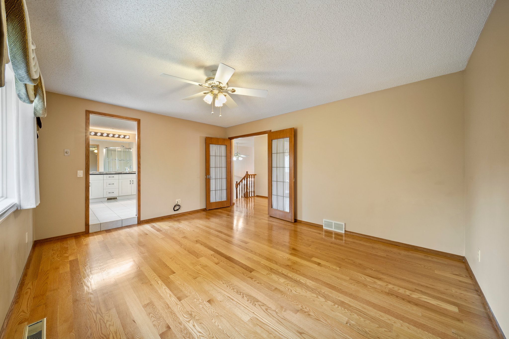 327 Douglas Woods Drive Southeast, Calgary, 4 Bedrooms Bedrooms, ,3.5 BathroomsBathrooms,Houses,For Rent,327 Douglas Woods Drive Southeast,3210
