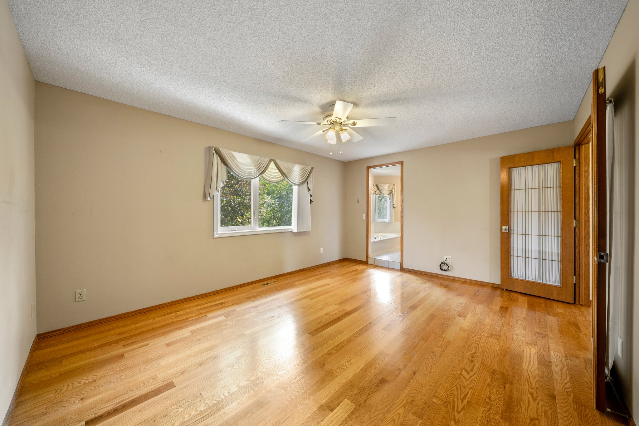 327 Douglas Woods Drive Southeast, Calgary, 4 Bedrooms Bedrooms, ,3.5 BathroomsBathrooms,Houses,For Rent,327 Douglas Woods Drive Southeast,3210