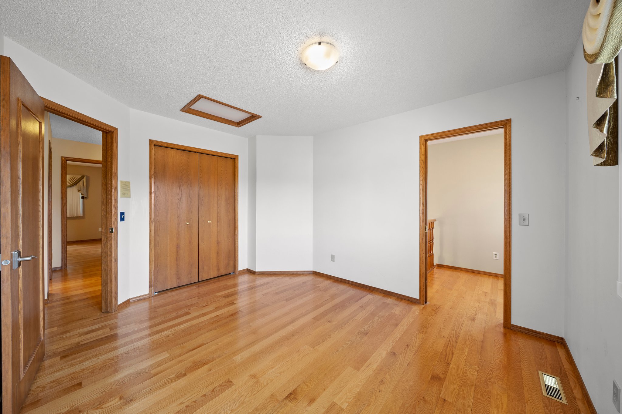 327 Douglas Woods Drive Southeast, Calgary, 4 Bedrooms Bedrooms, ,3.5 BathroomsBathrooms,Houses,For Rent,327 Douglas Woods Drive Southeast,3210