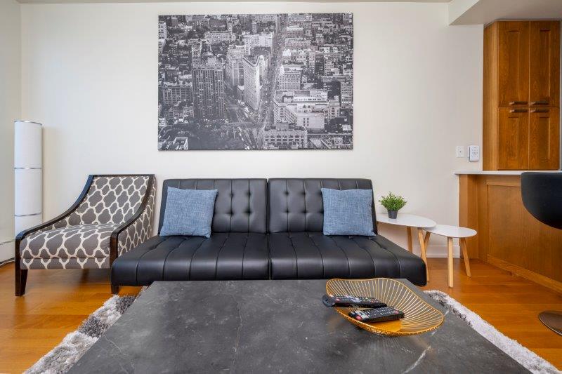 1824, 222 Riverfront Ave SW, Calgary, 1 Bedroom Bedrooms, ,1 BathroomBathrooms,Condos/Townhouses,For Rent,Waterfront,18,3212