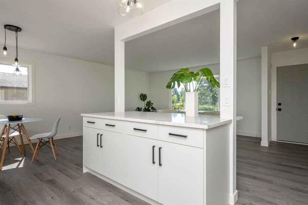 724 80 Avenue SW, Calgary, 5 Bedrooms Bedrooms, ,2 BathroomsBathrooms,Houses,For Sale,3215
