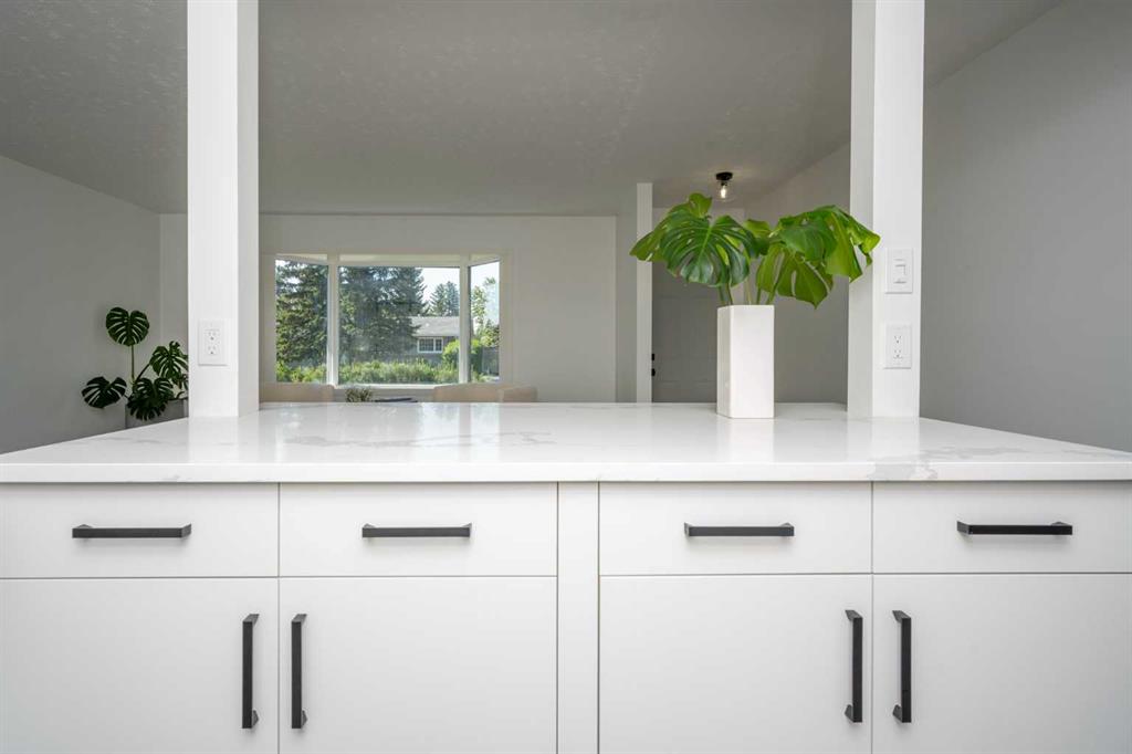 724 80 Avenue SW, Calgary, 5 Bedrooms Bedrooms, ,2 BathroomsBathrooms,Houses,For Sale,3215