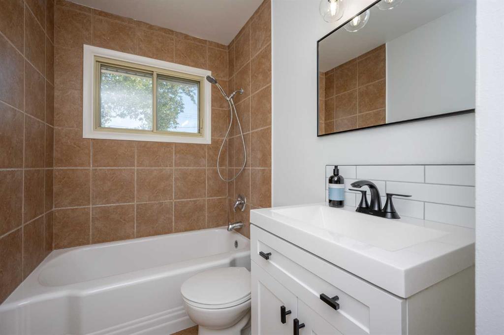 724 80 Avenue SW, Calgary, 5 Bedrooms Bedrooms, ,2 BathroomsBathrooms,Houses,For Sale,3215
