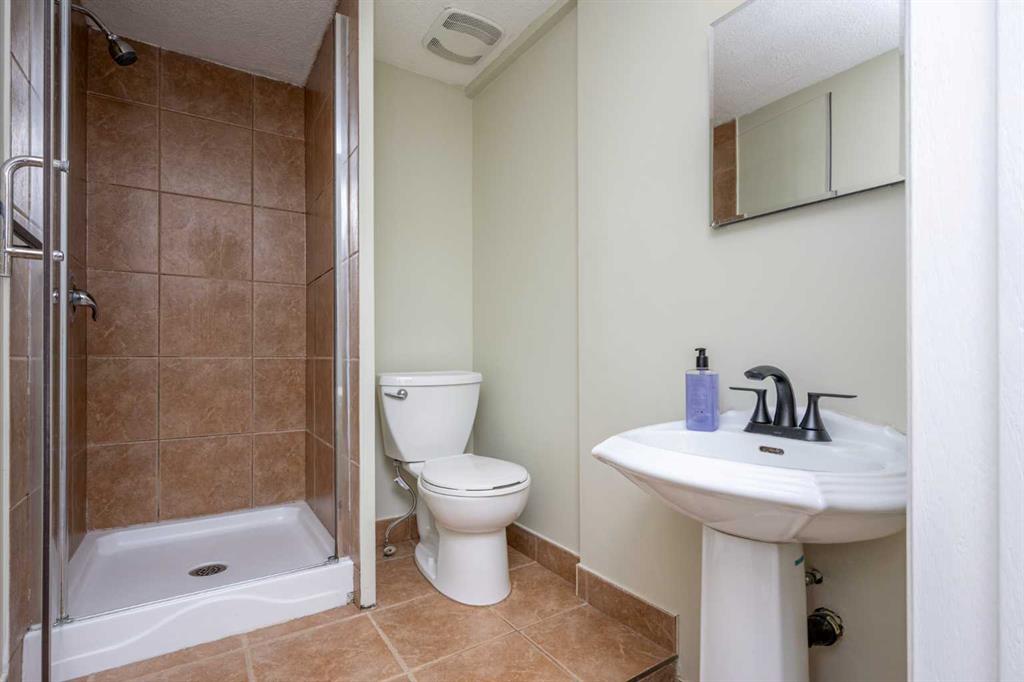 724 80 Avenue SW, Calgary, 5 Bedrooms Bedrooms, ,2 BathroomsBathrooms,Houses,For Sale,3215