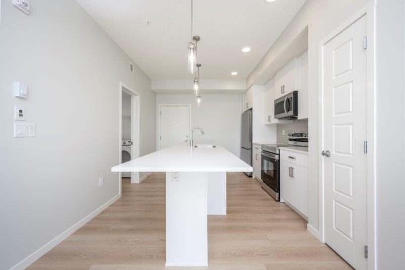 2401, 550 Belmont Street SW, Calgary, 1 Bedroom Bedrooms, ,1 BathroomBathrooms,Condos/Townhouses,For Rent,Belmont Plaza,2401, 550 Belmont Street SW,3219