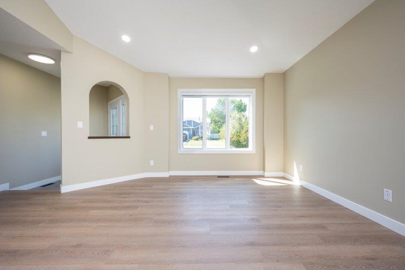 232 Strickland Bay SW, Calgary, 4 Bedrooms Bedrooms, ,3 BathroomsBathrooms,Houses,For Rent,232 Strickland Bay SW,3223