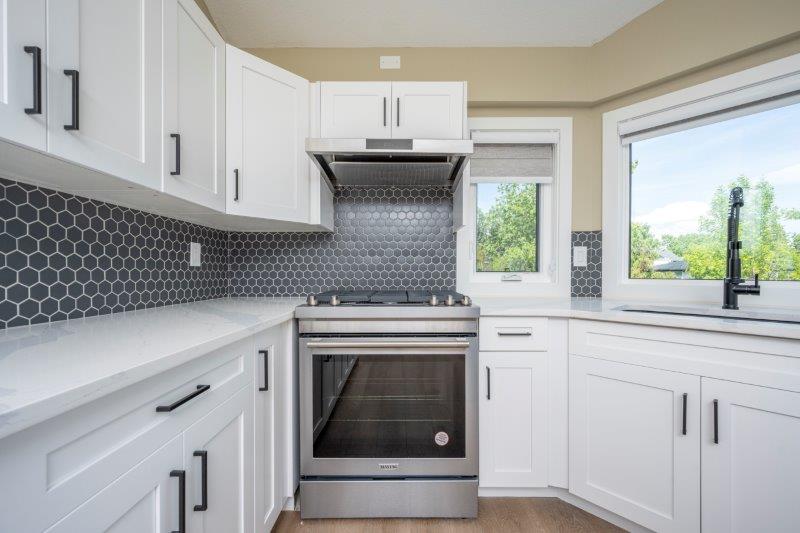 232 Strickland Bay SW, Calgary, 4 Bedrooms Bedrooms, ,3 BathroomsBathrooms,Houses,For Rent,232 Strickland Bay SW,3223