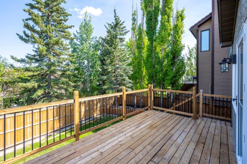 232 Strickland Bay SW, Calgary, 4 Bedrooms Bedrooms, ,3 BathroomsBathrooms,Houses,For Rent,232 Strickland Bay SW,3223