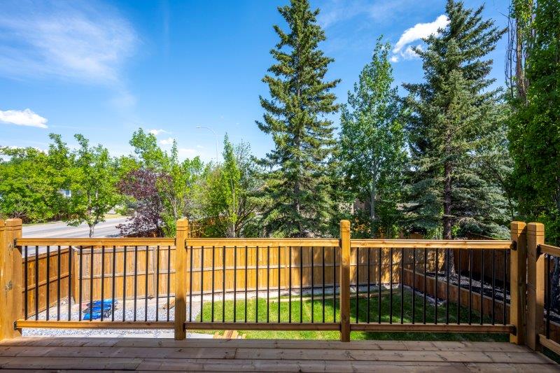 232 Strickland Bay SW, Calgary, 4 Bedrooms Bedrooms, ,3 BathroomsBathrooms,Houses,For Rent,232 Strickland Bay SW,3223