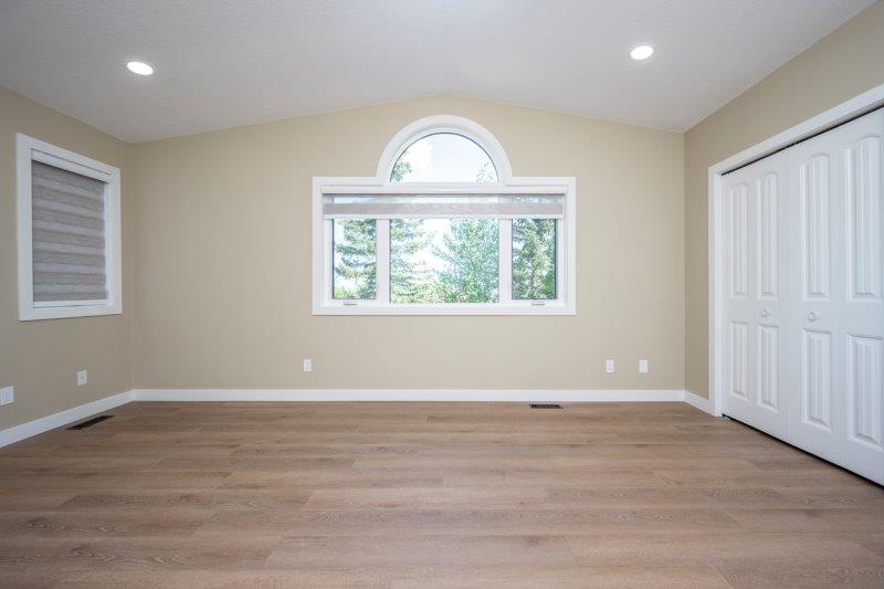 232 Strickland Bay SW, Calgary, 4 Bedrooms Bedrooms, ,3 BathroomsBathrooms,Houses,For Rent,232 Strickland Bay SW,3223