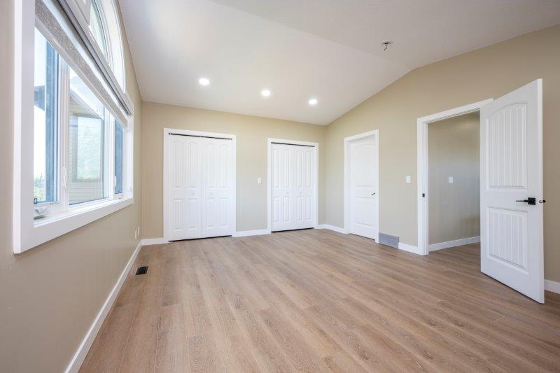232 Strickland Bay SW, Calgary, 4 Bedrooms Bedrooms, ,3 BathroomsBathrooms,Houses,For Rent,232 Strickland Bay SW,3223