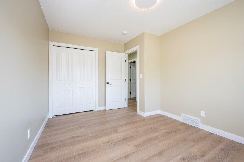 232 Strickland Bay SW, Calgary, 4 Bedrooms Bedrooms, ,3 BathroomsBathrooms,Houses,For Rent,232 Strickland Bay SW,3223